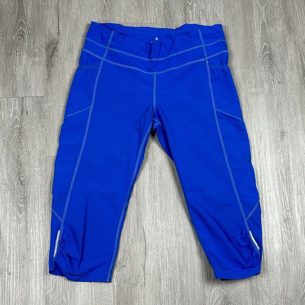 Athleta Capri Womens Medium Dobby Be Free‎ Knicker Blue Leggings Gym Yoga Pants